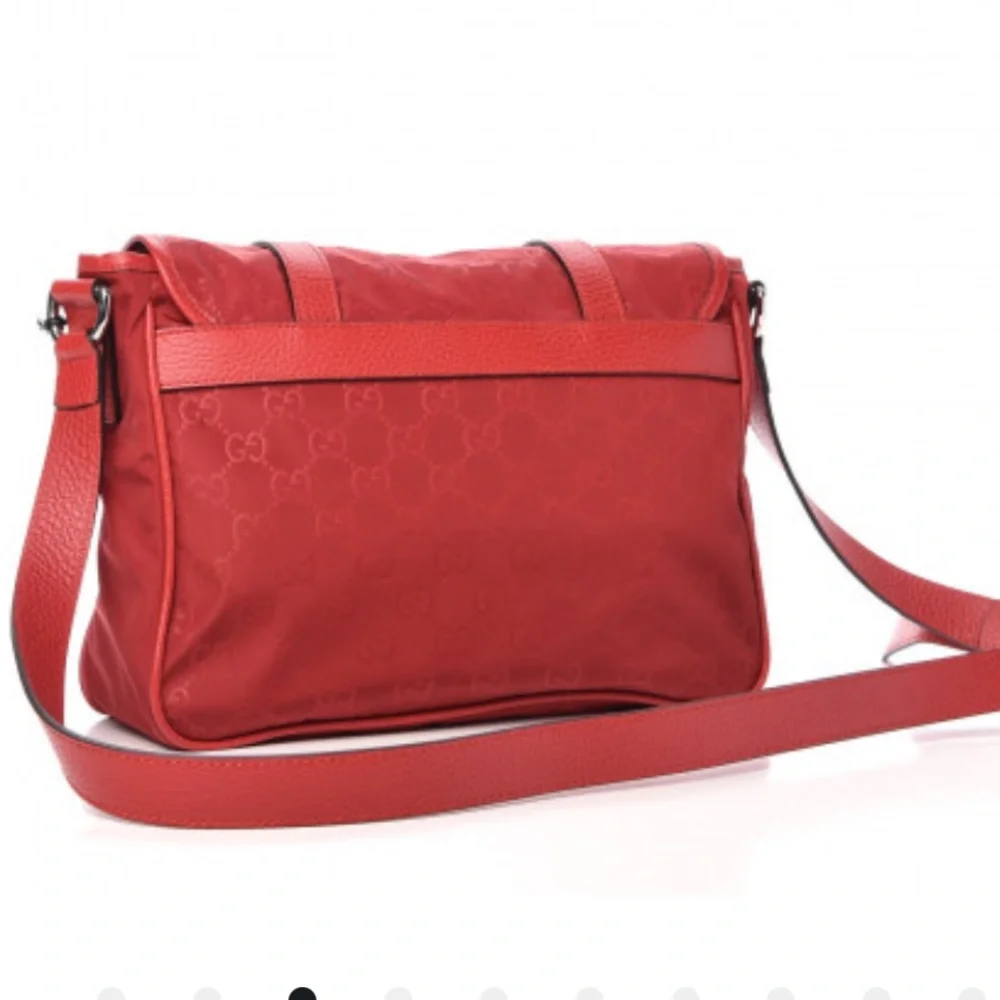 Gucci crossbody bag Guccissima Nylon Monogram Double Buckle Flap Vibrant Red - Picture 2 of 12